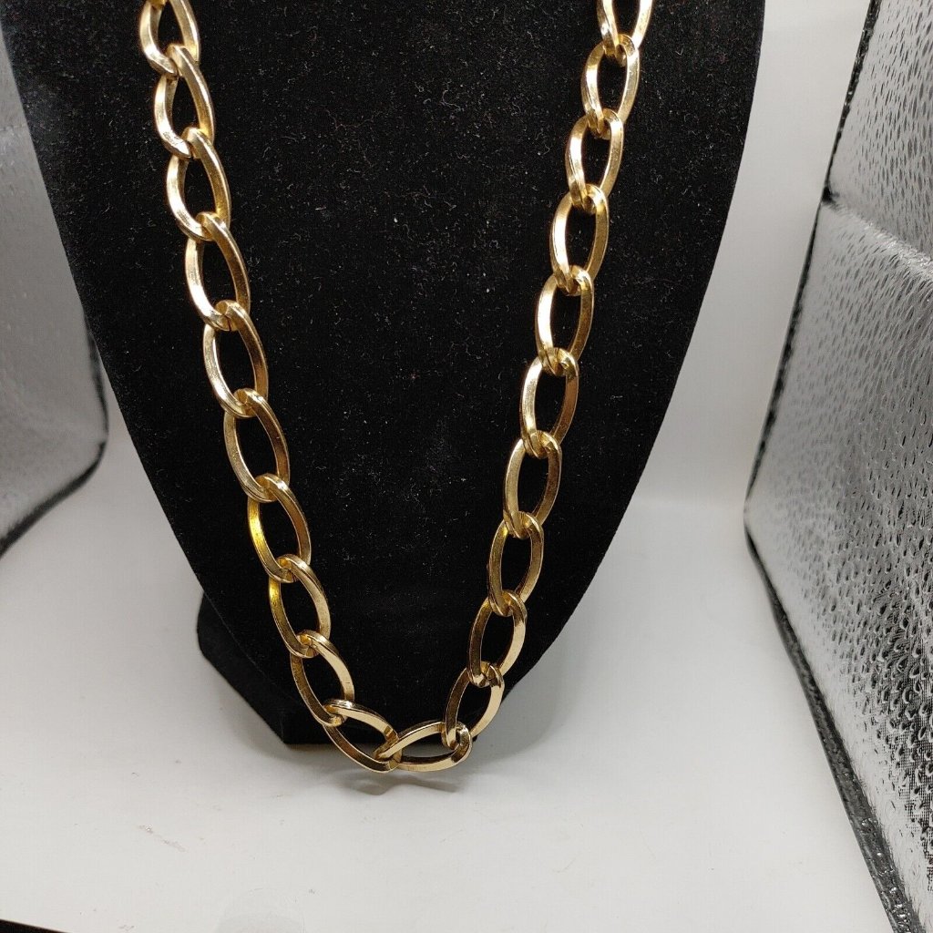 Necklace Gold Tone Chain Lobster Closure
